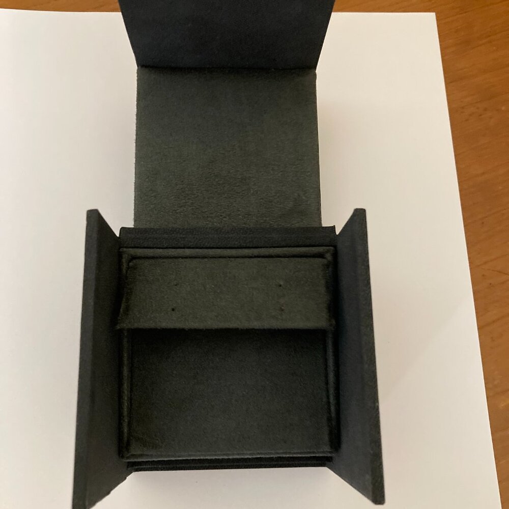 David Yurman Earring Box Empty - Picture 8 of 10
